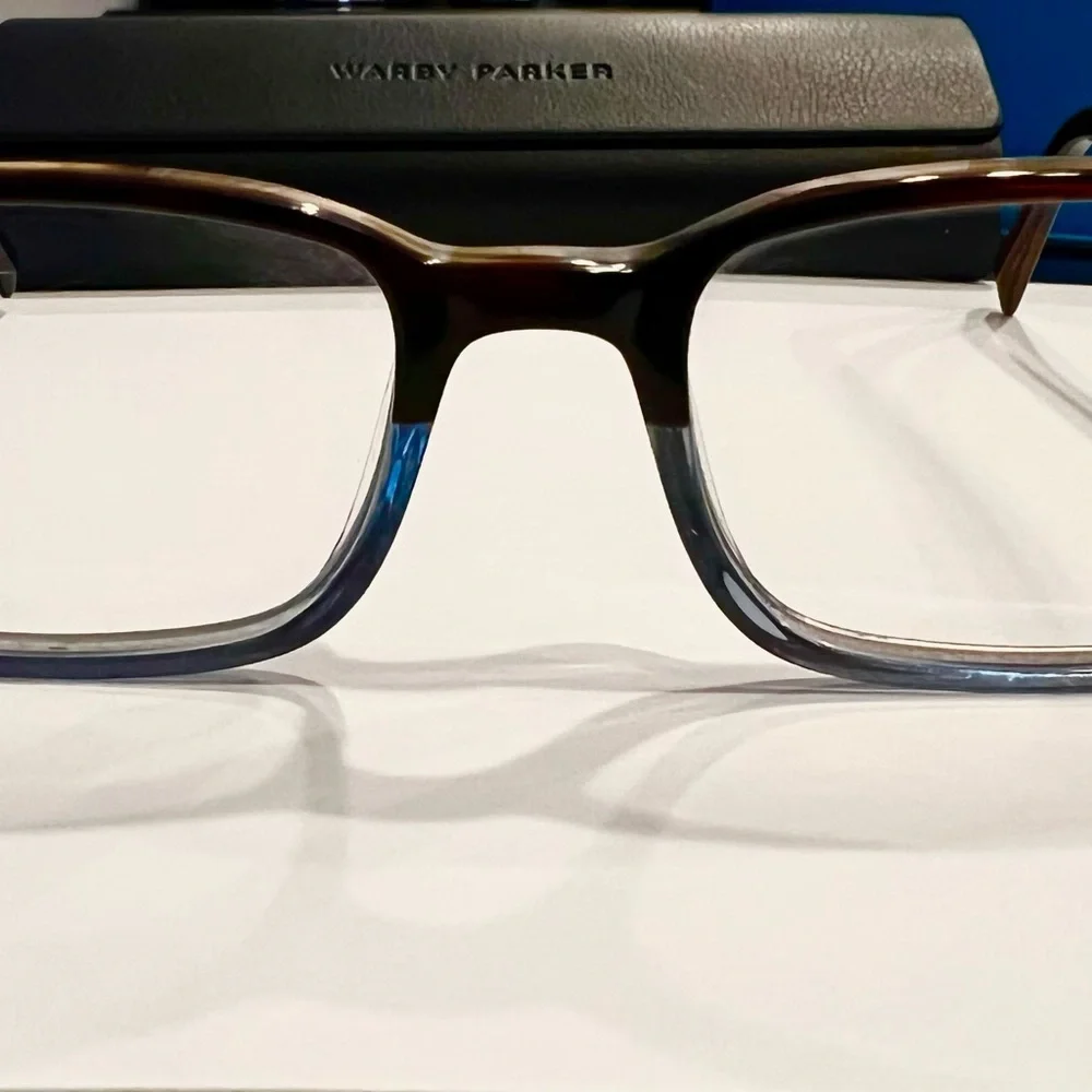 Wilkie in Eastern Bluebird Fade. Never-fail frame, with a sloped browline. - Picture 7 of 8